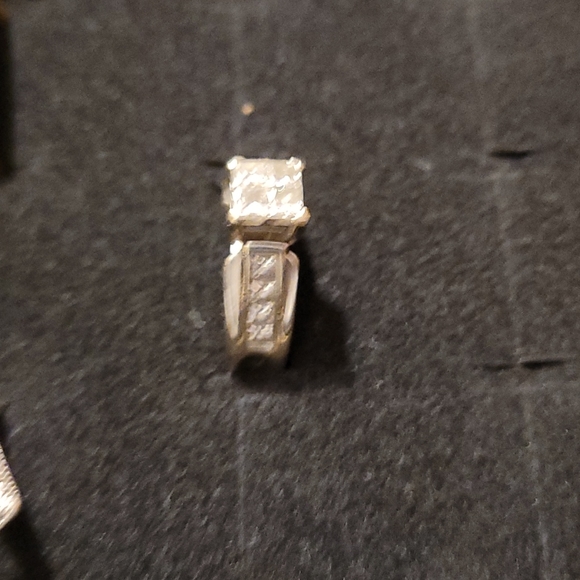 14k ring - Picture 3 of 4